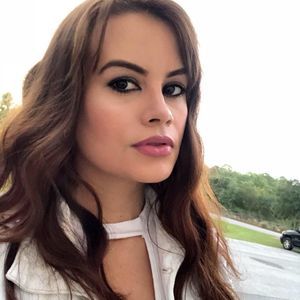 Meet your Posher, Leticia